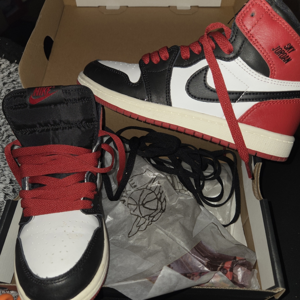 Jordan 1 RETRO HIGH OG (PS) Sky Jordans SIZE 1Y IN BOX